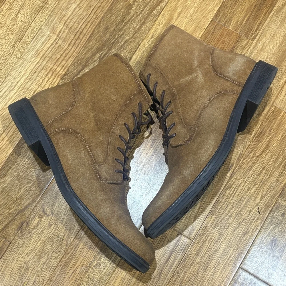 Cliffs by WHITE MOUNTAIN Tan Suede Lace-Up Chukka Boots